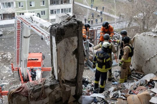 Russian Drone Attack Kills Four in Ukrainian Apartment Building