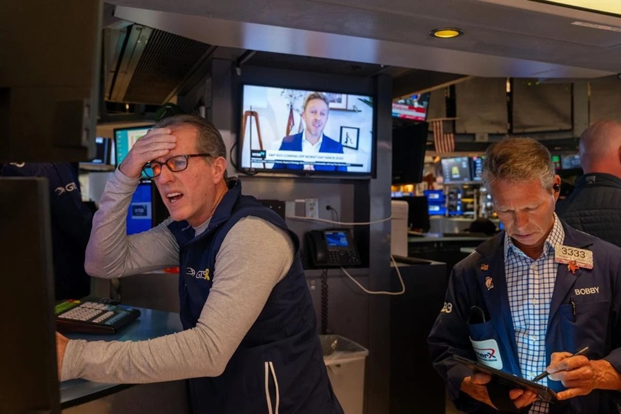 Trump’s Truth Social Post Precedes Market Rally and Tariff Pause