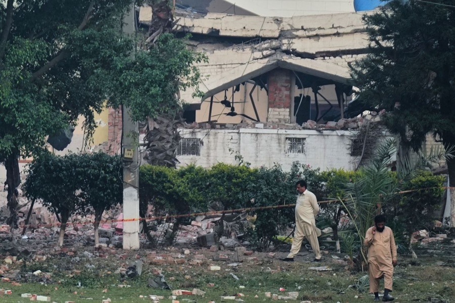 India Launches Missile Strikes into Pakistan, Sparking Escalation