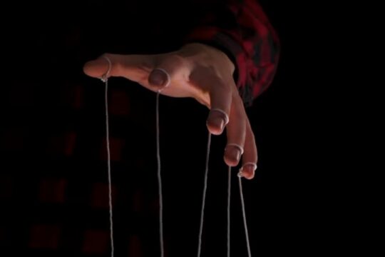 AI Manipulation