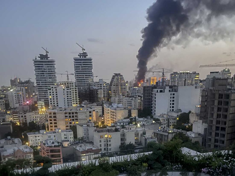 Israel Iran conflict enters day 6 as Trump eyes strikes on Iran’s nuclear facility amid rising tensions and fears of broader Middle East war.