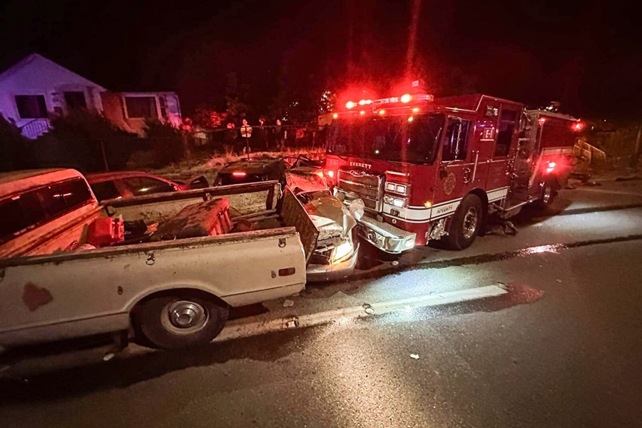 Everett Fire Engine Stolen, Crashes into 16 Vehicles Before Suspect Flees