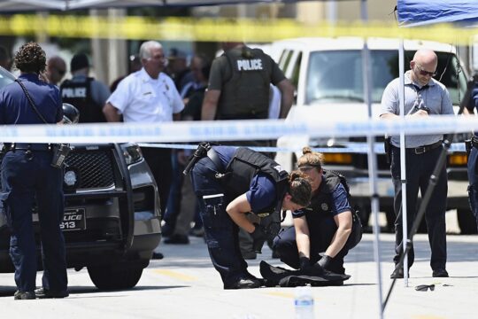 Kansas Police Officer Shot and Killed During Domestic Violence Call