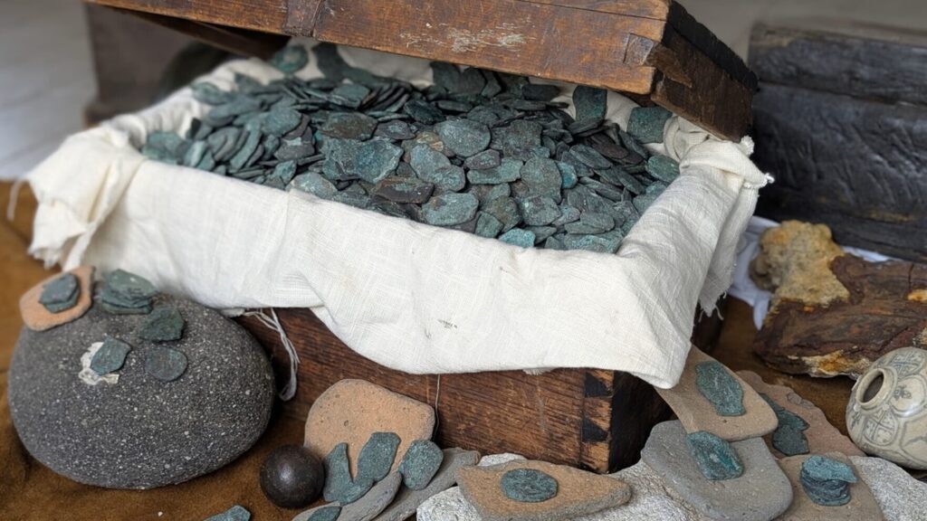 Divers Recover $1 Million in 1715 Fleet Treasure Off Florida’s Coast