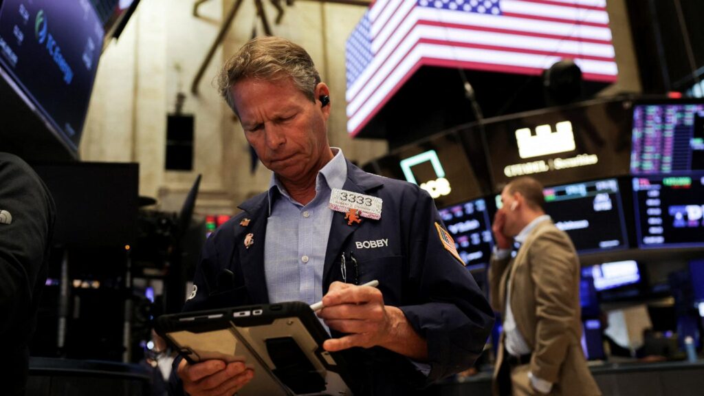 Government Shutdown 2025 Looms as Stocks Edge Higher