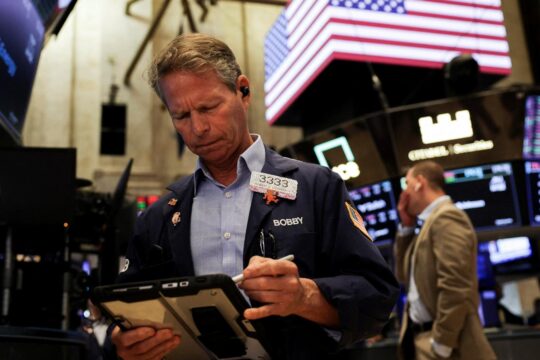 Government Shutdown 2025 Looms as Stocks Edge Higher