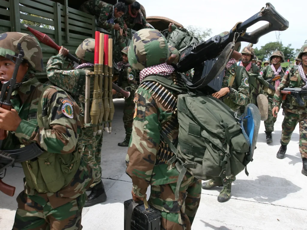 Cambodia Thailand border clashes kill civilians and displace thousands