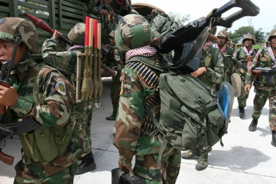 Cambodia Thailand border clashes kill civilians and displace thousands