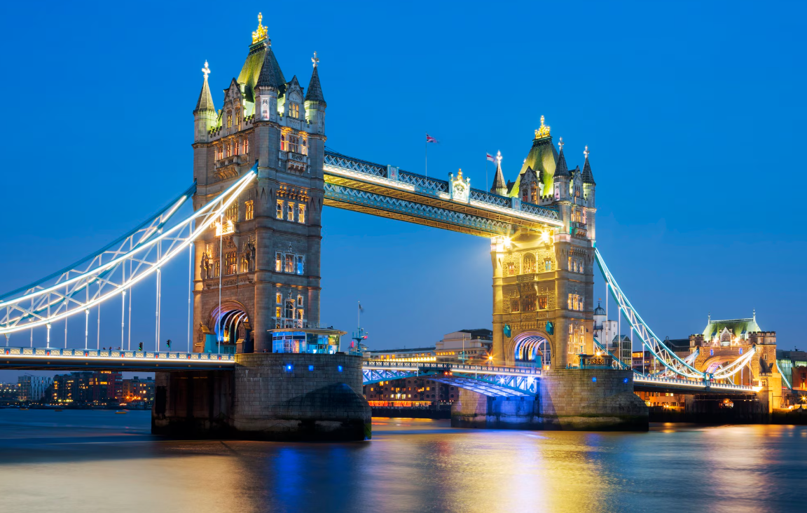 Trump Tells UK and Allies: Get Your Own Oil on Hormuz