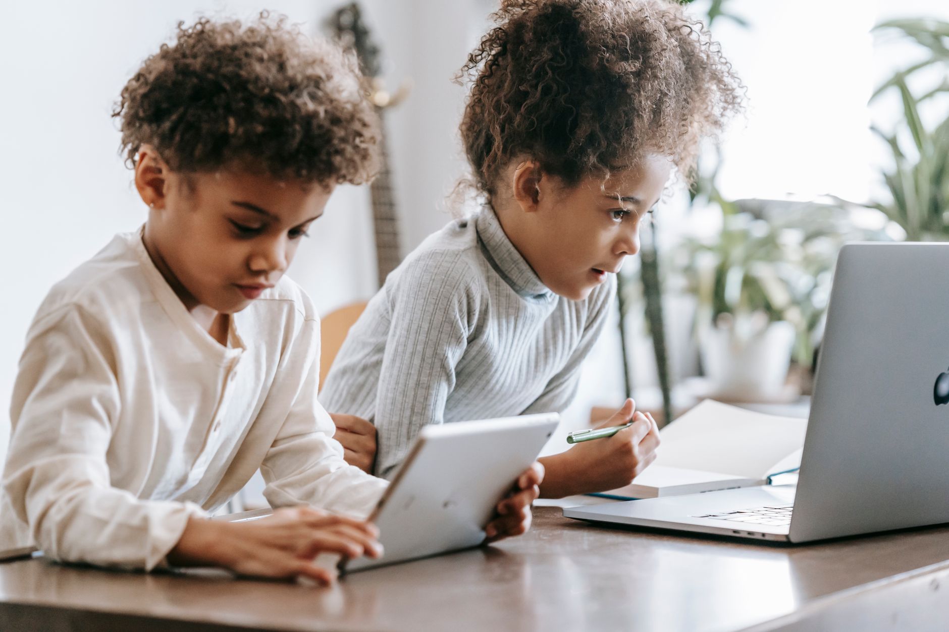 schools reversing screen time
