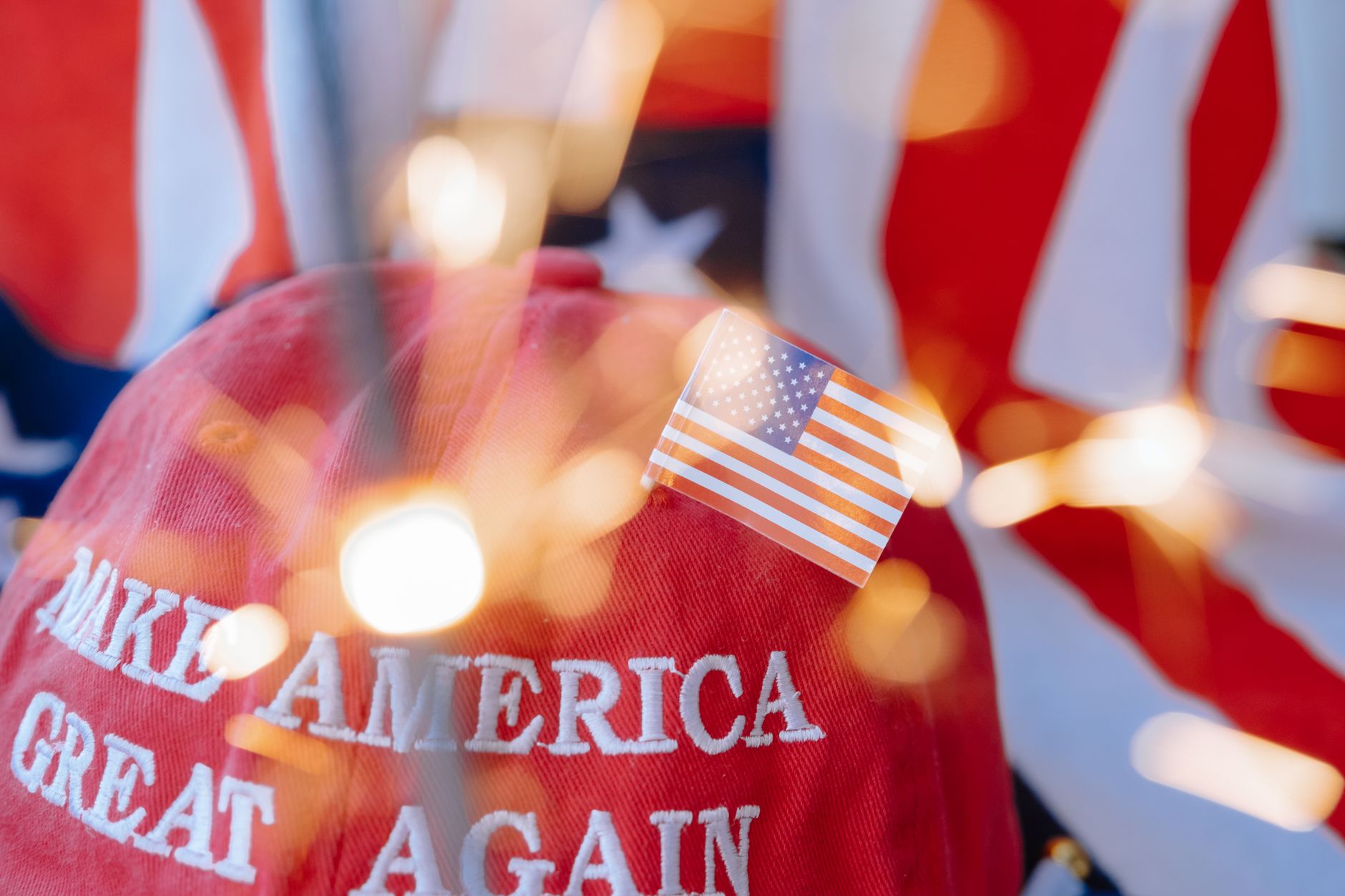 Trump pauses Canada tariffs 3 days